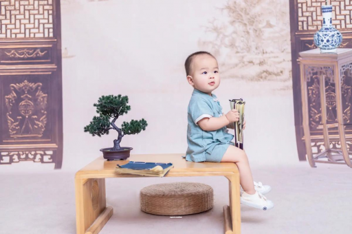 借卵生子咨询宝宝眼睛肿是什么原因